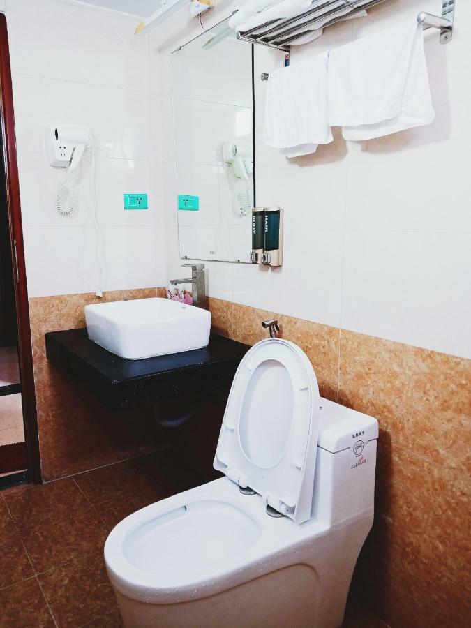 Anh Minh Hotel Tam Ðảo Buitenkant foto